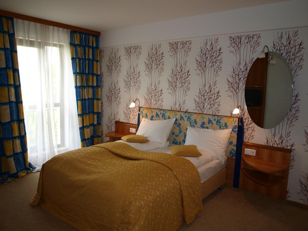 Hotel Doi Taurasi Afumaţi Pokój zdjęcie