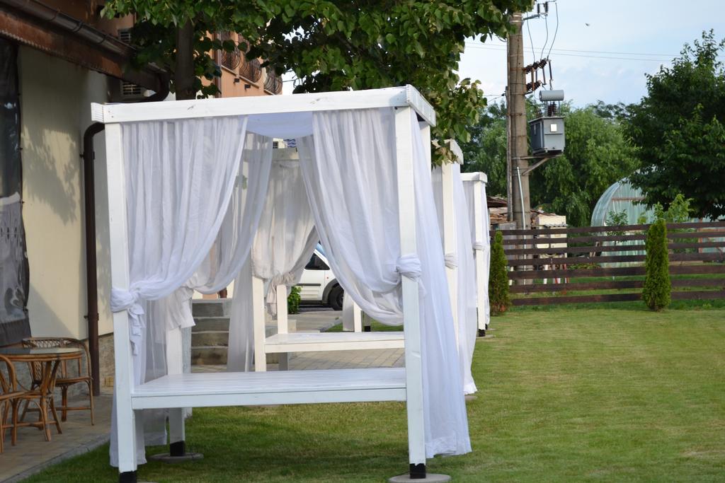 Hotel Doi Taurasi Afumaţi Zewnętrze zdjęcie